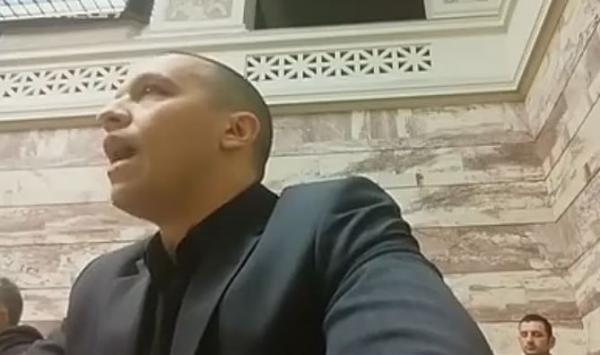 Άγριο επεισόδιο στη Βουλή από την ΧΑ στην ενημέρωση για το προσφυγικό