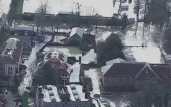 Προβλήματα από την κακοκαιρία σε Ευρώπη και Αμερική