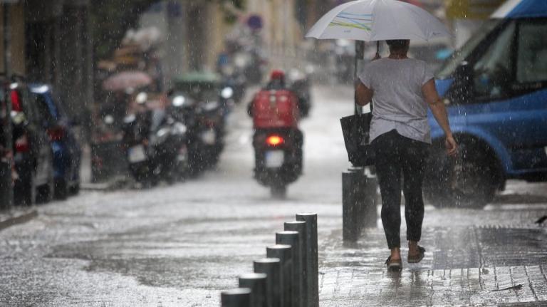 Νέο κύμα κακοκαιρίας από τη Δευτέρα: Έρχονται καταιγίδες και χιόνια