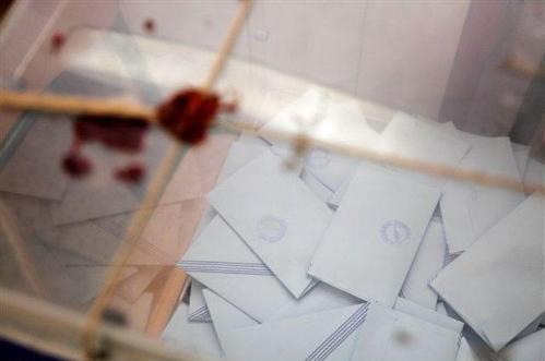 Δηλώσεις πολιτικών αρχηγών έξω από τις κάλπες