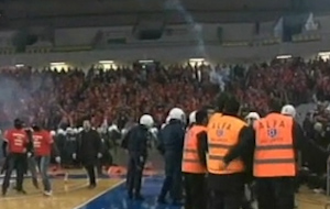 «Καμπάνα» στους δύο «αιώνιους» για τα επεισόδια στον τελικό μπάσκετ