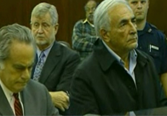 Κρίθηκε προφυλακιστέος ο Στρος Καν