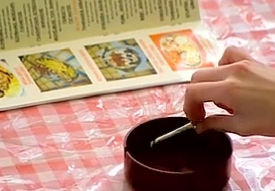 Νέος αντικαπνιστικός νόμος με ωράριο σε καφέ, μπάρ και εστιατόρια