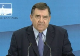 Το δίλημμα είναι «ή με τους πατριώτες ή με τους προδότες», λέει ο Γ. Καρατζαφέρης