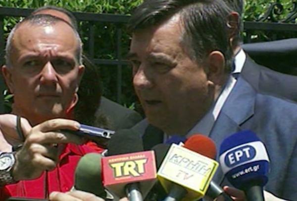 Δεν φτάνει η συναίνεση, χρειάζεται συνευθύνη των κομμάτων, δήλωσε ο Γ.Καρατζαφέρης