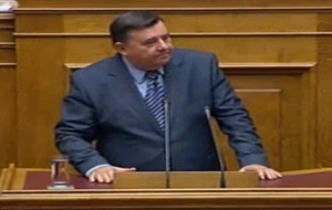 Γιώργος Καρατζαφέρης: «Ζείτε στον αστερισμό της Παράνοιας»