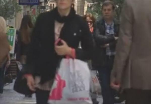 Πρόταση της τρόικα για άνοιγμα των καταστημάτων δέκα Κυριακές