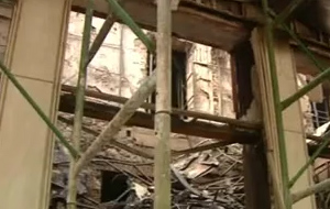 Οι καταστηματάρχες της Αθήνας στο έλεος των κουκουλοφόρων