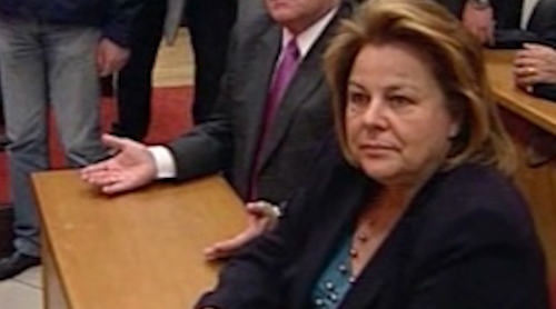 Εν μέσω συνθημάτων η συνέντευξη Τύπου της Λ.Κατσέλη στην περιφέρεια Κ.Μακεδονίας