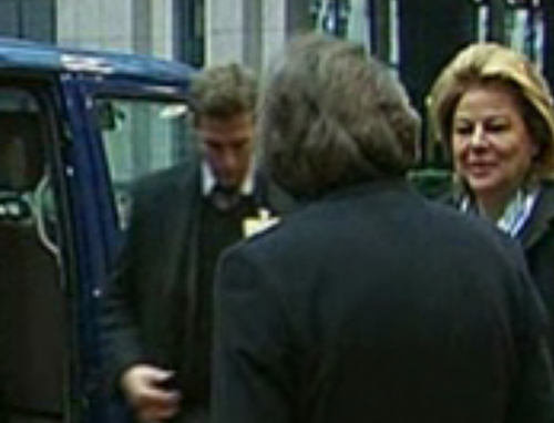 Στις Βρυξέλλες τη Δευτέρα η Λούκα Κατσέλη για τις επιχειρησιακές συμβάσεις