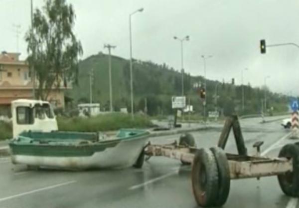 Κλειστή ξανά η λεωφόρος Λαυρίου στην Κερατέα