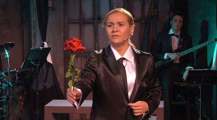 Η Μπέσσυ Μάλφα στο in.gr