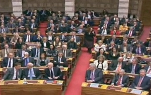 Κινήσεις κομμάτων με φόντο τις εκλογές