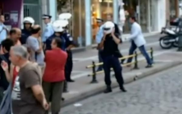 Συνεχίζεται η κόντρα ΠΑΣΟΚ-ΣΥΡΙΖΑ για τους προπηλακισμούς