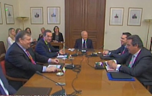 Εντονες κόντρες στην σύσκεψη των πολιτικών αρχηγών