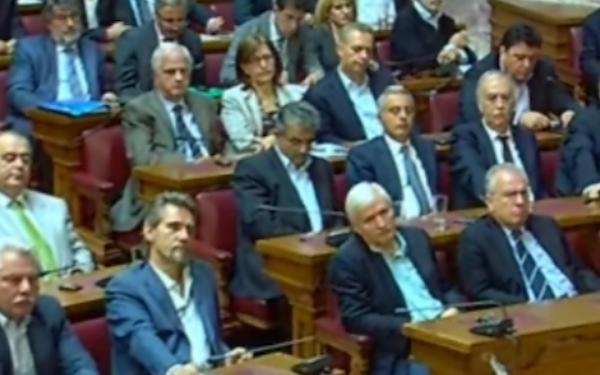 Συνεχίζονται οι κόντρες βουλευτών του ΠαΣοΚ