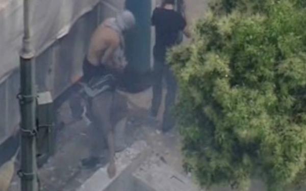 Συγκρούσεις μεταξύ διαδηλωτών στη διαδήλωση του Συντάγματος