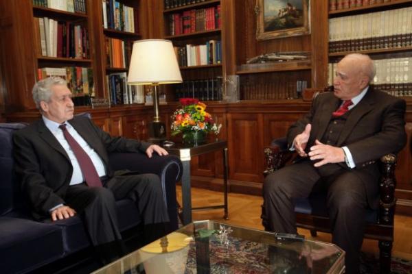 Συμβούλιο πολιτικών αρχηγών για το χρέος ζήτησε ο Κουβέλης