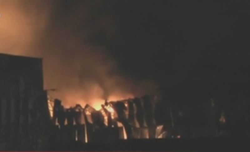 Μεγάλη φωτιά στο εργοστάσιο γάλακτος ΚΡΙ-ΚΡΙ στις Σέρρες