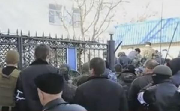 Υψώθηκε η ρωσική σημαία στη ναυτική βάση της Ουκρανίας στη Μαύρη Θάλασσα