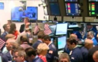 Βαθύ κόκκινο στη Wall Street και τις ευρωπαϊκές αγορές