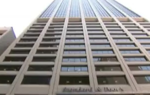 Απειλή υποβάθμισης για 15 χώρες της ευρωζώνης