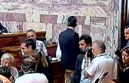 Σκέψεις για κυβέρνηση ευρύτερης αποδοχής αντί εκλογών