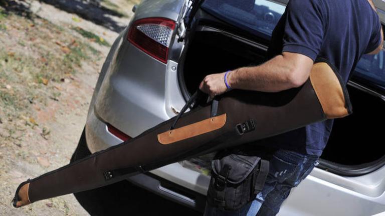 Εύβοια : Οικολόγοι επιτέθηκαν σε κυνηγό και του πήραν την καραμπίνα