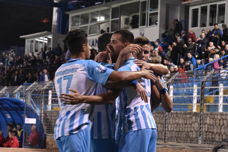 Λαμία: Διέσυρε τον Απόλλωνα Λάρισας, πέρασε λόγω διαφοράς γκολ