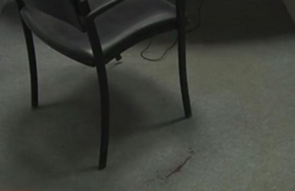 Άγνωστοι μαχαίρωσαν δημοσιογράφο στο στούντιο ραδιοφώνου της Λάρισας