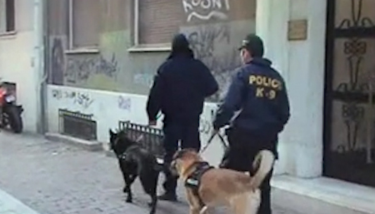 Τους 420 φτάνουν οι συλληφθέντες από τις επιχειρήσεις της ΕΛ.ΑΣ. στο Κέντρο της Αθήνας