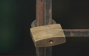 Στην Αθήνα έκλεισαν περισσότερα μαγαζιά από όσα άνοιξαν το 2012