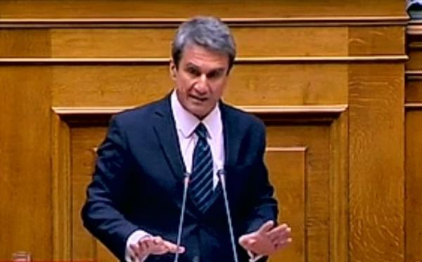 Ανταλλαγή βολών στη Βουλή ανάμεσα σε ΣΥΡΙΖΑ και αντιπολίτευση
