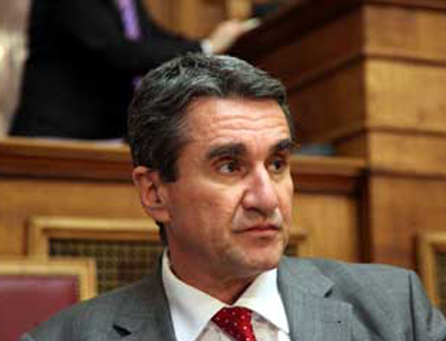 Καμία αλλαγή στις συντάξεις έως 800 ευρώ, διαβεβαιώνει ο Ανδρ.Λοβέρδος