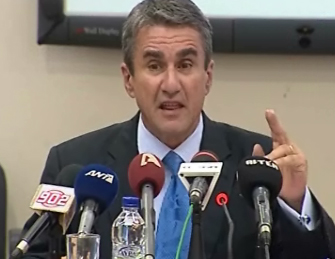 Οργανωμένο έγκλημα η πολυφαρμακία, λέει ο Α.Λοβέρδος