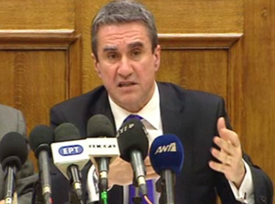 Επίθεση Λοβέρδου για την ταλαιπωρία στο ΙΚΑ