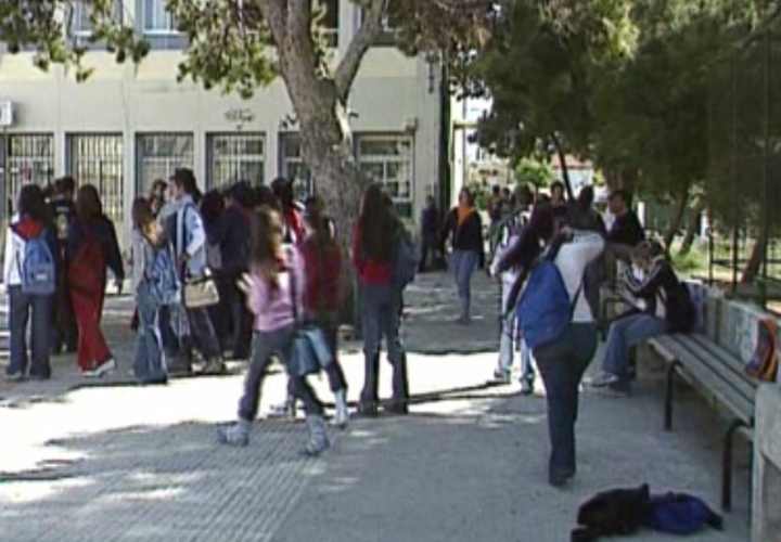 Λιγότερα μαθήματα με περισσότερες ώρες διδασκαλίας