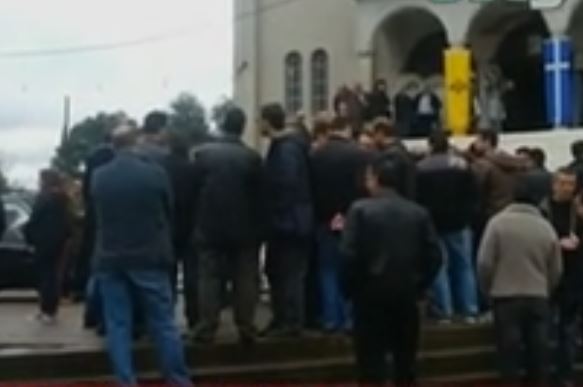 «Τελευταίο αντίο» στον αρχιφύλακα που δολοφονήθηκε στο Μαλανδρίνο