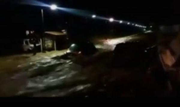 Σοβαρά προβλήματα από τις βροχές στη Μάνδρα Αττικής