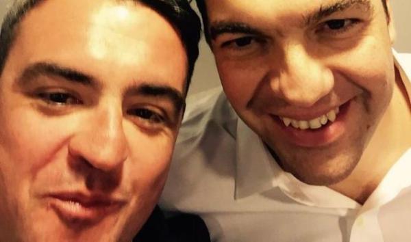 «Κουκούλα» στον «Μανόλο του Παππά» – Κρύβουν τον… παρατρεχάμενο των 300 χιλ. ευρώ