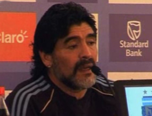 Και επίσημα τέλος ο Μαραντόνα από την εθνική Αργεντινής