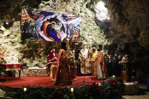 Χανιά: Και φέτος τελέστηκε στο σπήλαιο της Μαραθοκεφάλας η ακολουθία των Χριστουγέννων