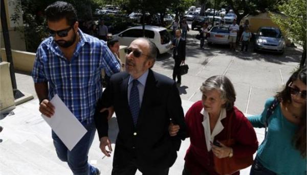 Στον ανακριτή ο Μαρτίνης με τη γυναίκα του