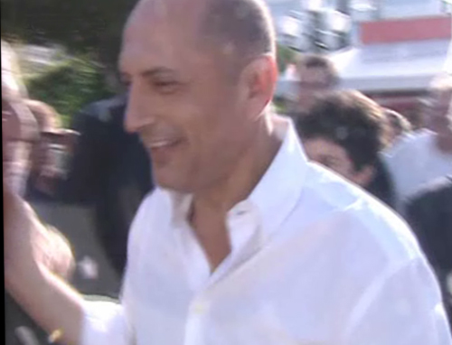 «Στροφή» Μαντούβαλου, στηρίζει Κικίλια και Μιχαλολιάκο στο β γύρο