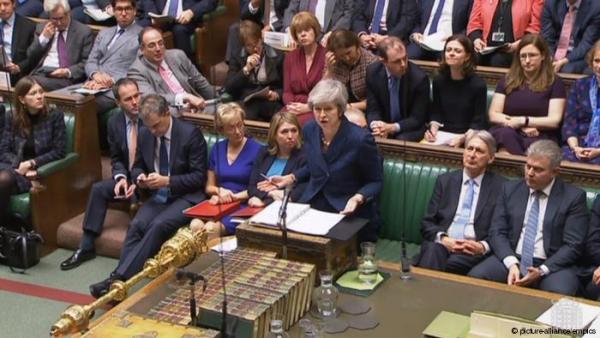 Βαρύ το τίμημα της νίκης για την Μέι