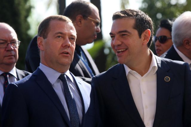 Εμπόριο, οικονομική συνεργασία και ενέργεια στο επίκεντρο της συνάντησης Τσίπρα – Μεντβέντεφ