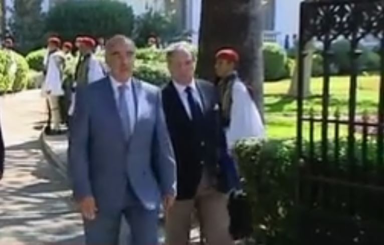 Εμμένει ο Μεϊμαράκης στην «προσωπική άποψη» για άθροιση των υπογραφών