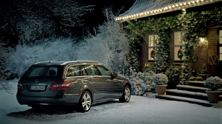 Χριστούγεννα… καιρός για χιούμορ by Mercedes-Benz