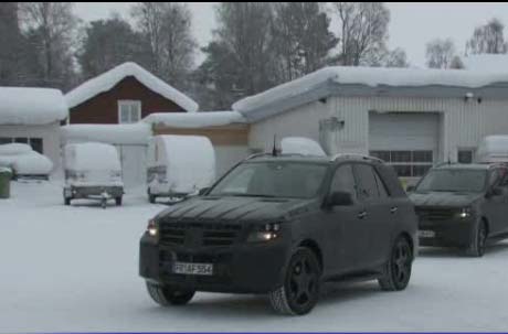 Mercedes-Benz ML 2012: Μια βόλτα στα χιόνια με «βαρύ» make-up