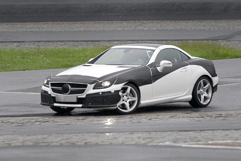 Mercedes-Benz SLK 2011: Από Μάρτη… καλοκαίρι!
